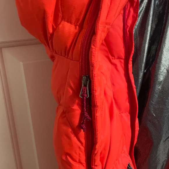 Columbia Hooded Red 700 Down Fill Jacket - Large - Picture 14 of 16